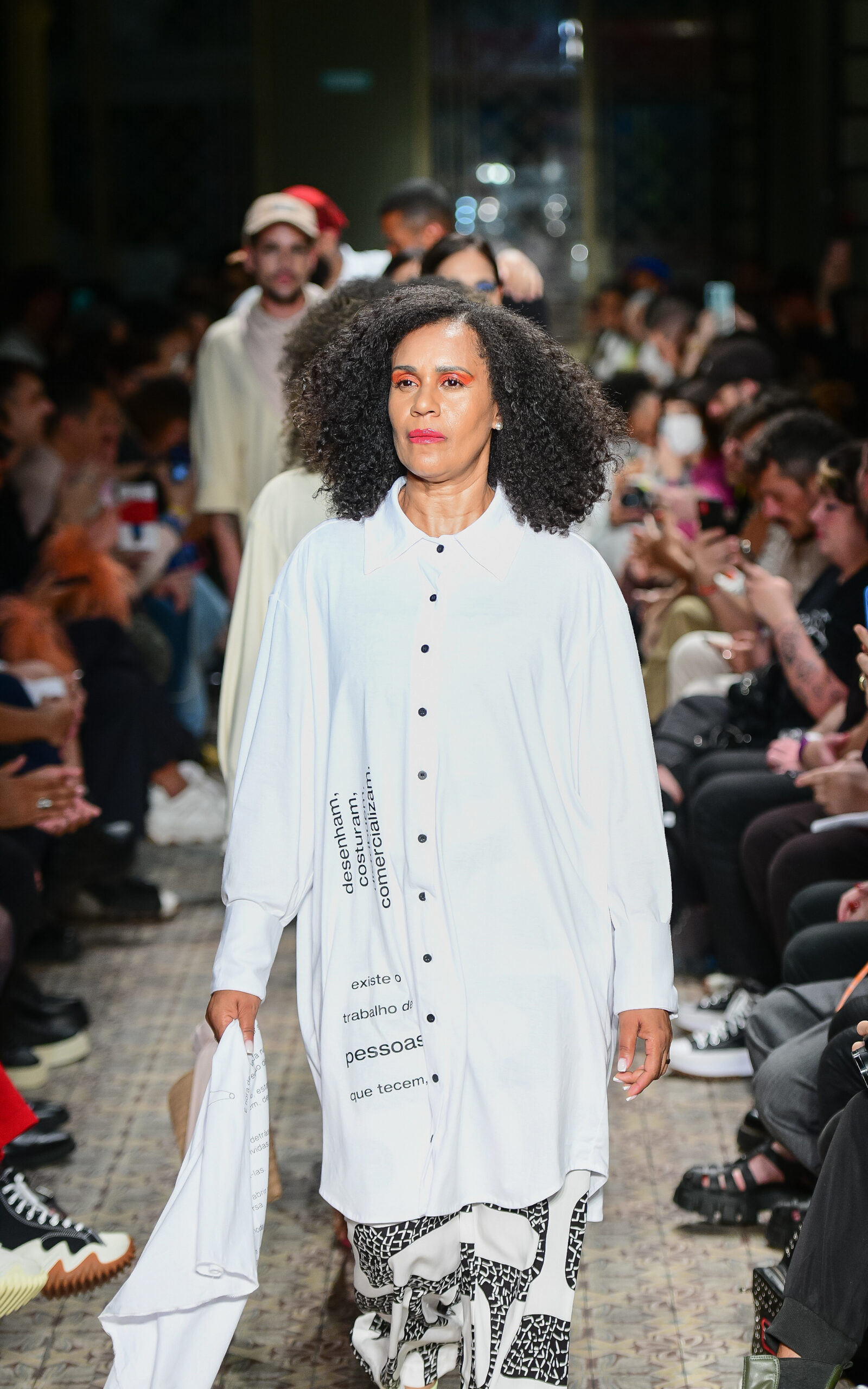 Imagem extra 1 de Desfilando Sonhos: Leila, T. Chris e ModaComVerso na Casa de Criadores